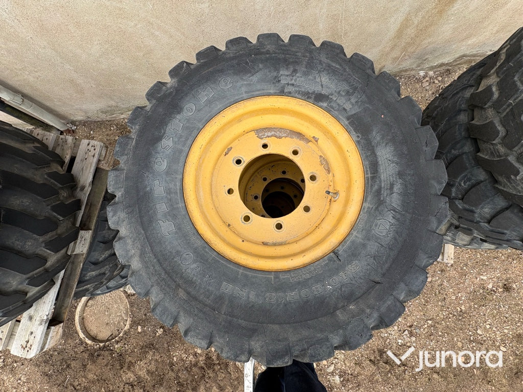 Entreprenaddäck - med fälg Firestone 340/80 R18