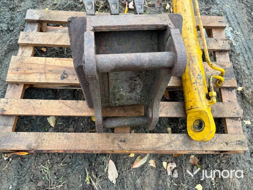 Skopa och hydraulkolv