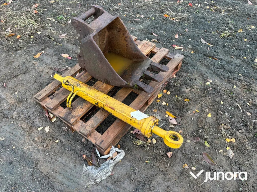 Skopa och hydraulkolv