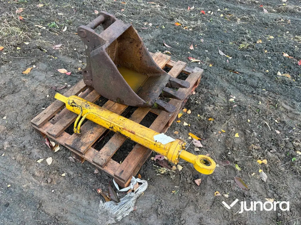 Skopa och hydraulkolv