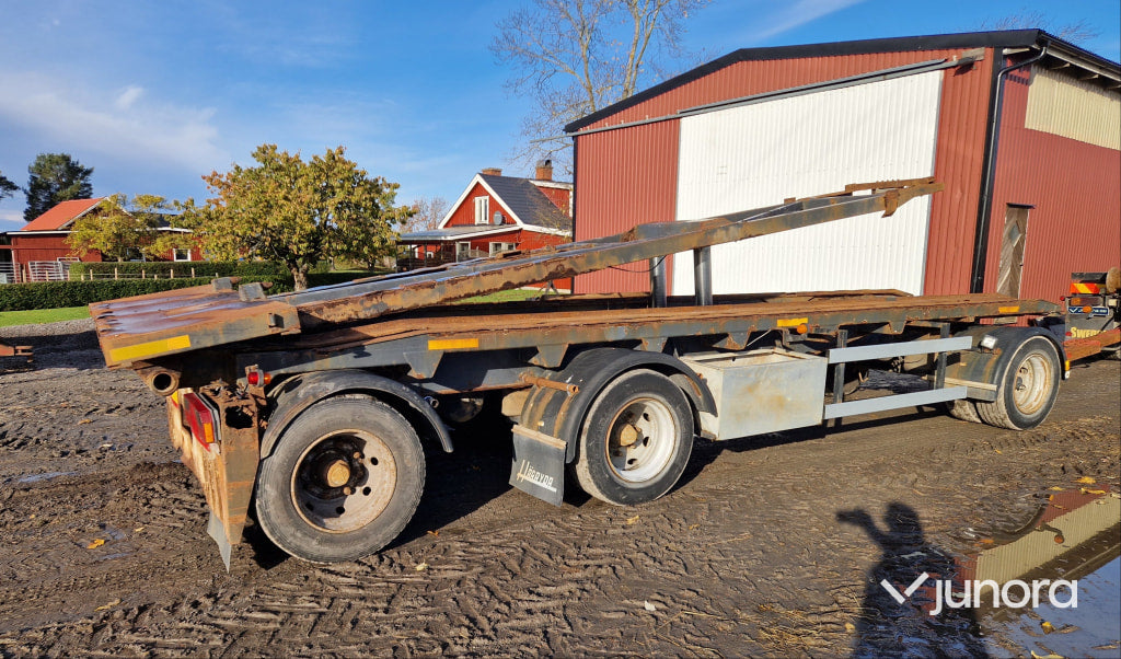 Lastväxlarvagn + Tipp - Härryda, THLBS-300-N