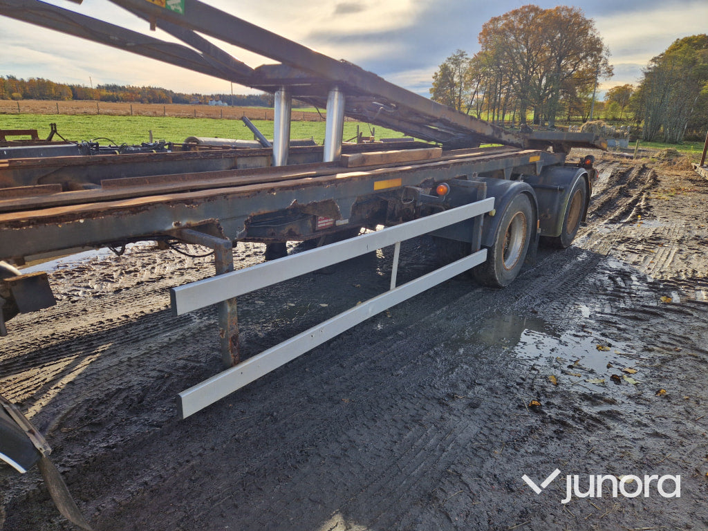 Lastväxlarvagn + Tipp - Härryda, THLBS-300-N