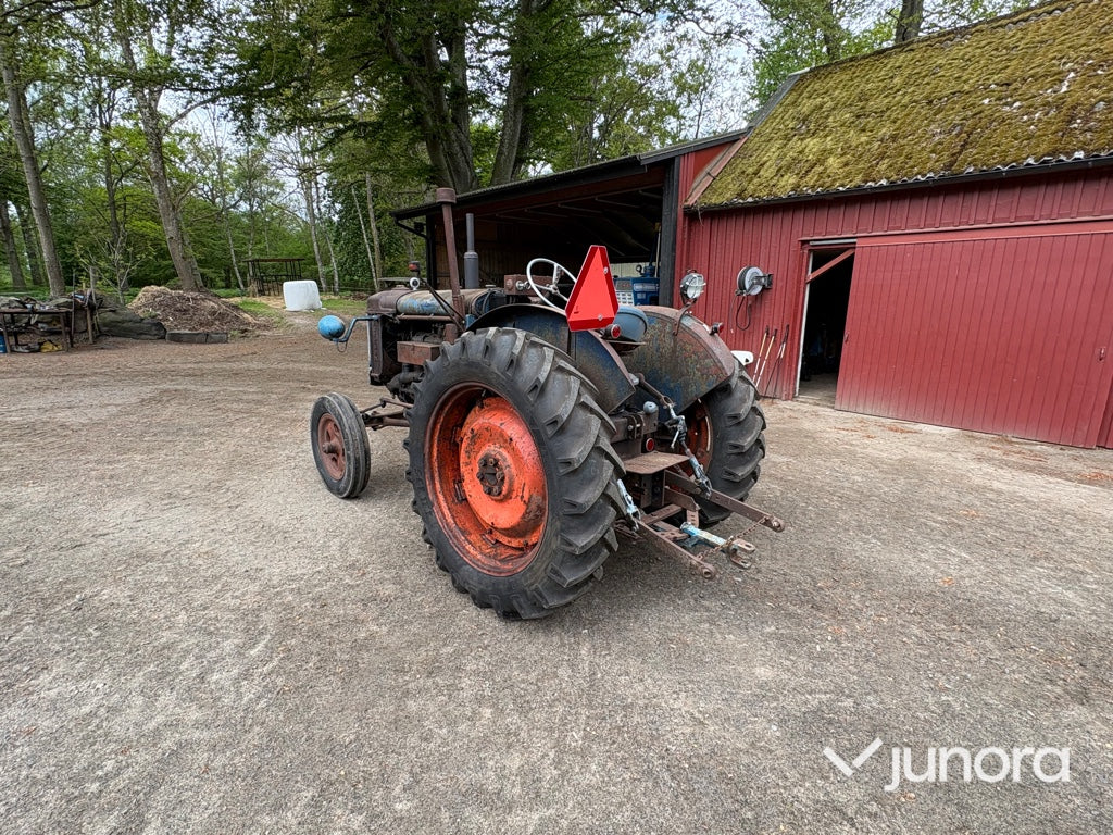 Traktor - Fordson Major, E27N