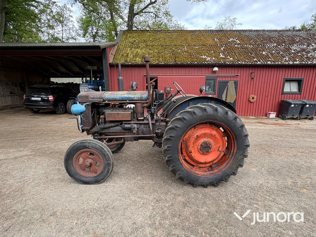 Traktor - Fordson Major, E27N
