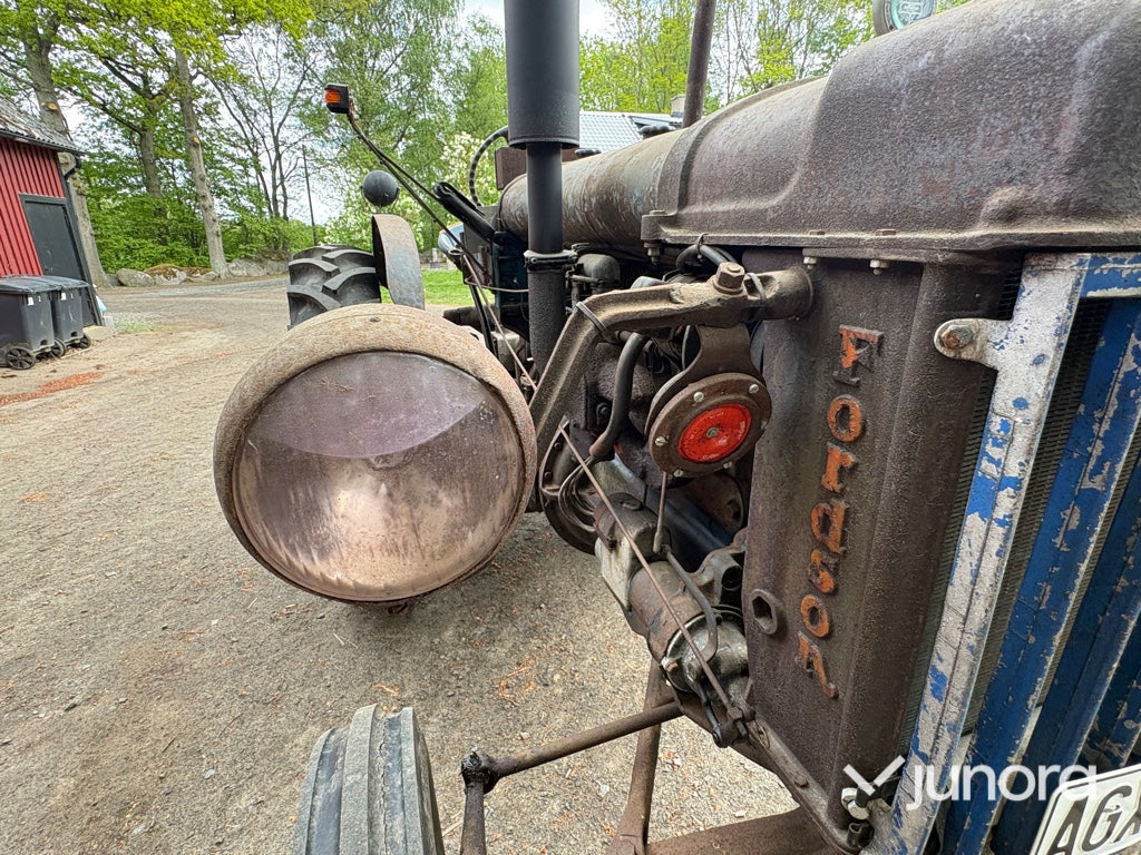 Traktor - Fordson Major, E27N
