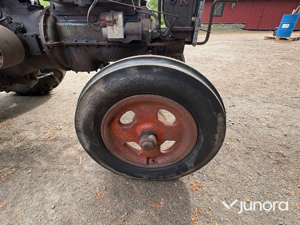 Traktor - Fordson Major, E27N