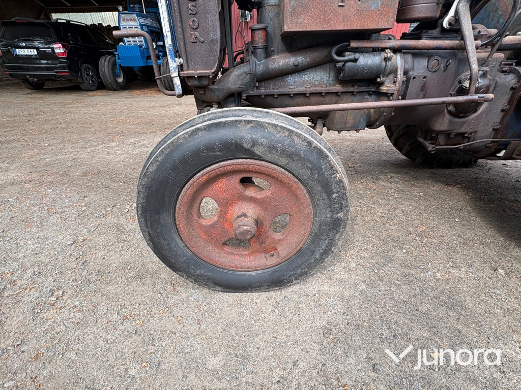 Traktor - Fordson Major, E27N