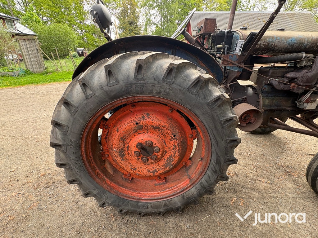 Traktor - Fordson Major, E27N