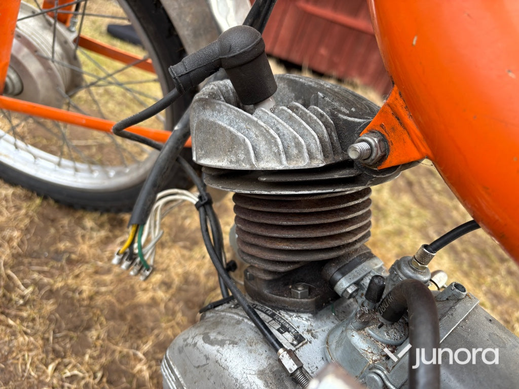 Moped - MCB 1248
