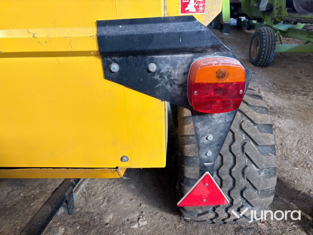 Rundbalspress - New Holland, BR6090