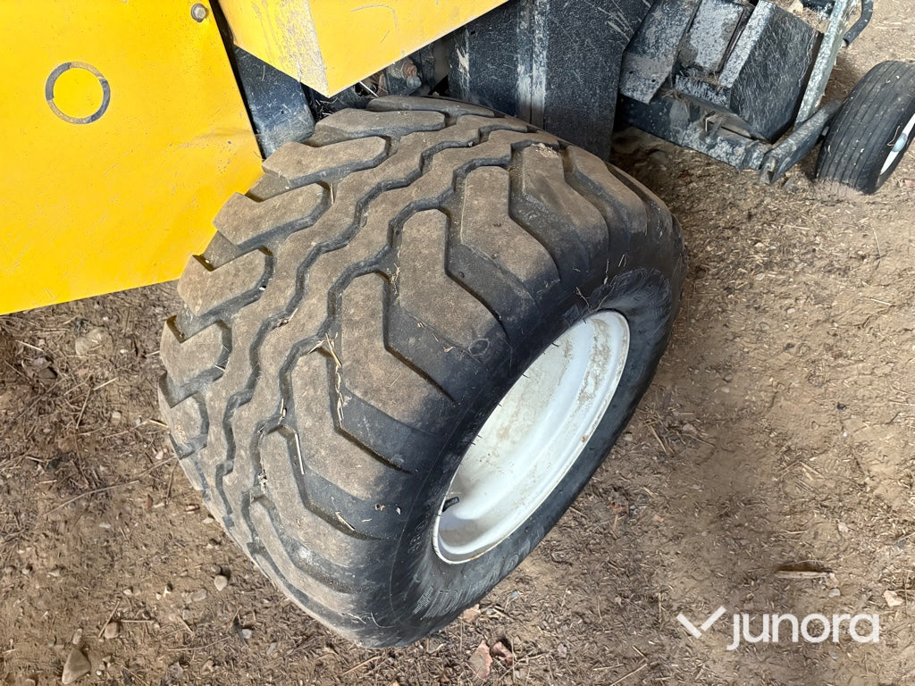 Rundbalspress - New Holland, BR6090
