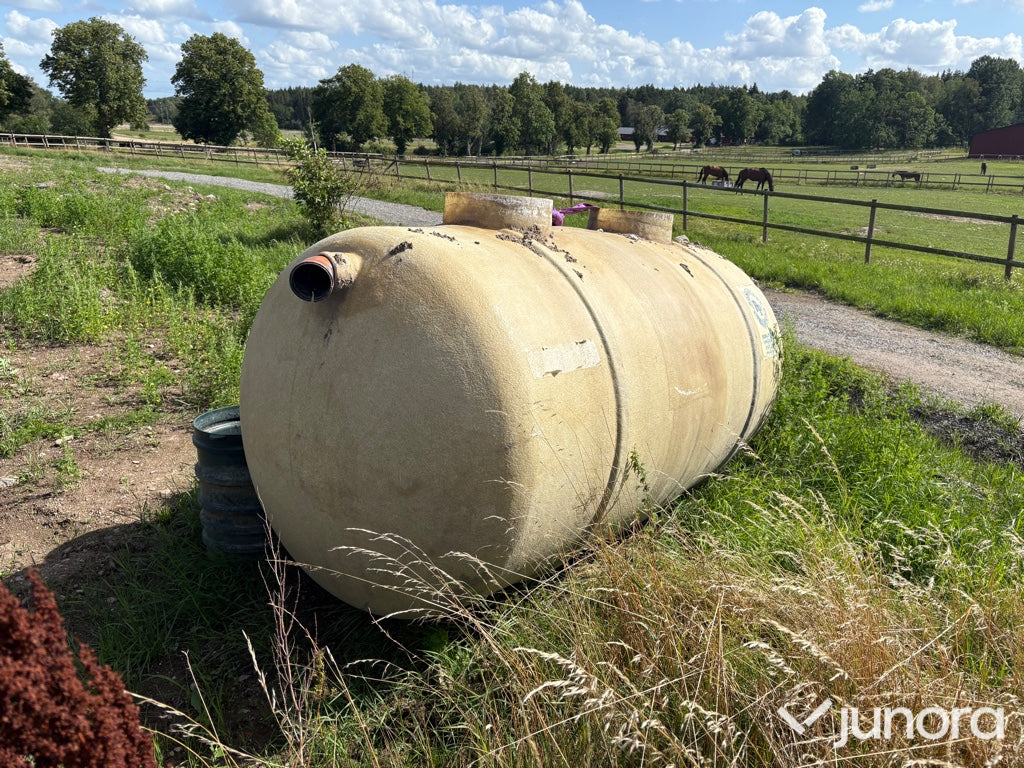 Trekammarbrunn / Cylindrisk tank 4 kubik
