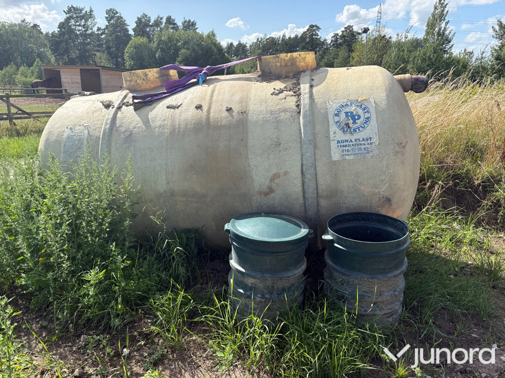 Trekammarbrunn / Cylindrisk tank 4 kubik