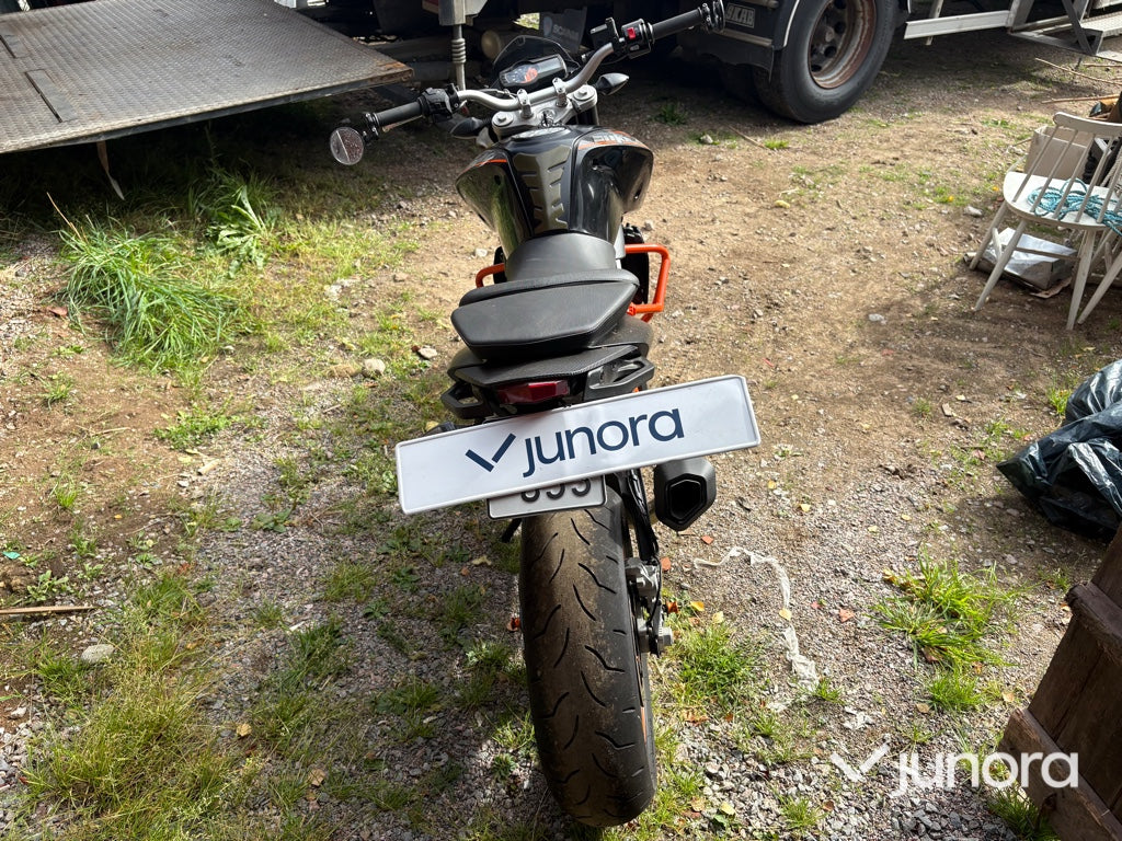 Motorcykel KTM 690 Duke