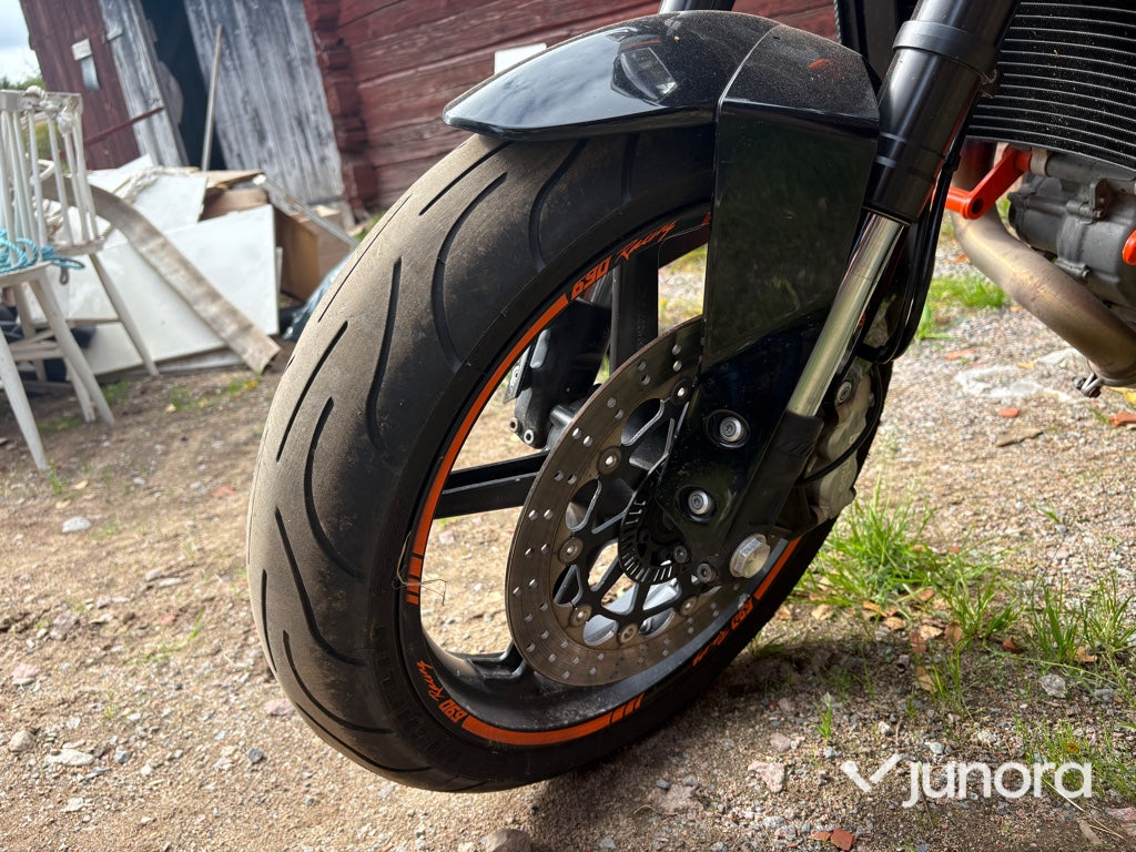 Motorcykel KTM 690 Duke