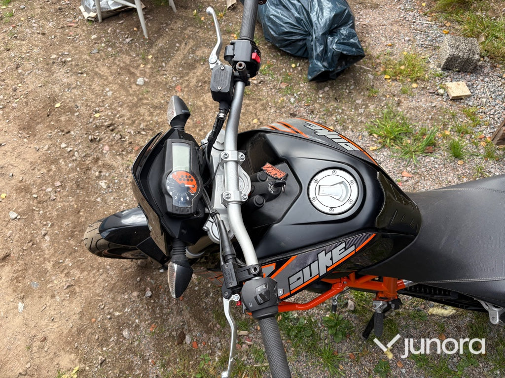 Motorcykel KTM 690 Duke