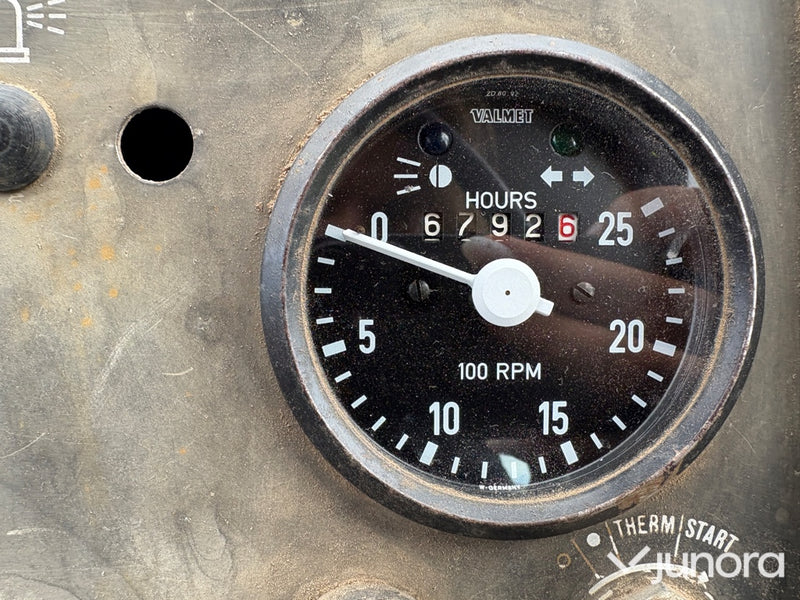 Valmet 604 med Trima lastare