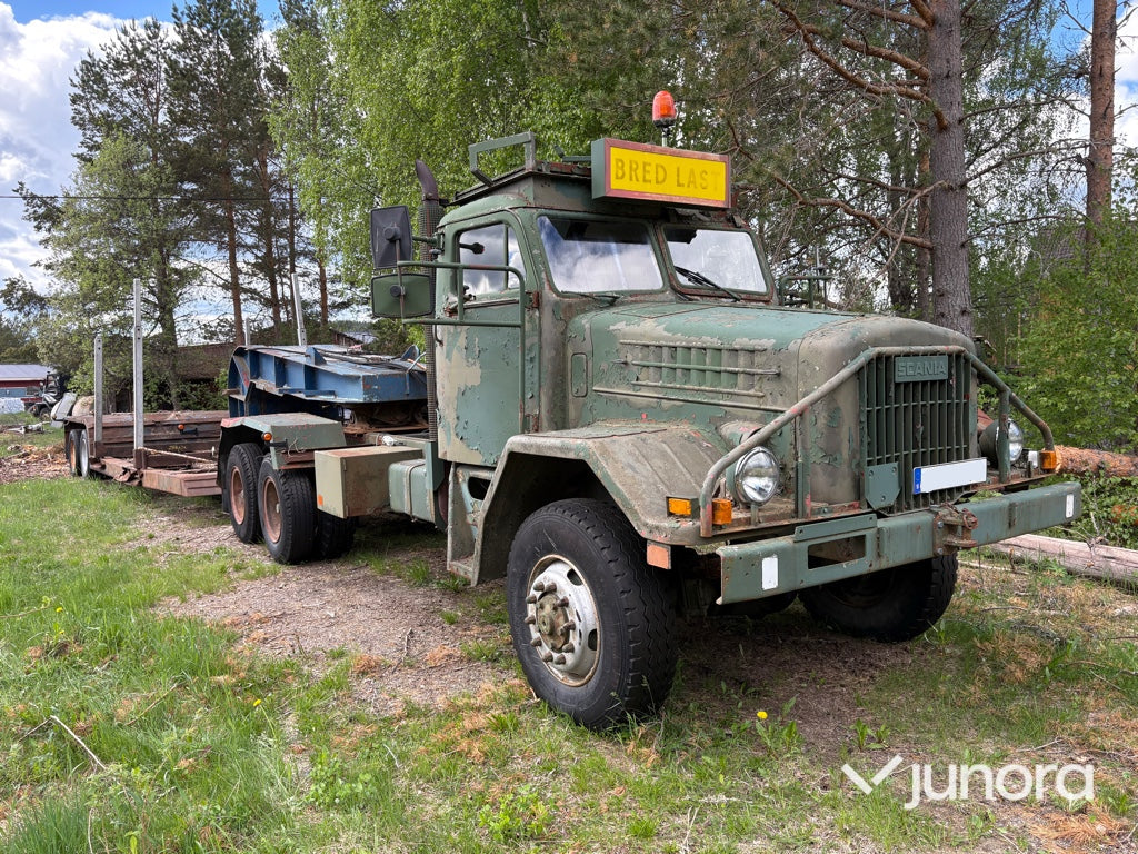 Lastbil med trailer - Scania, LA82B Förlängd