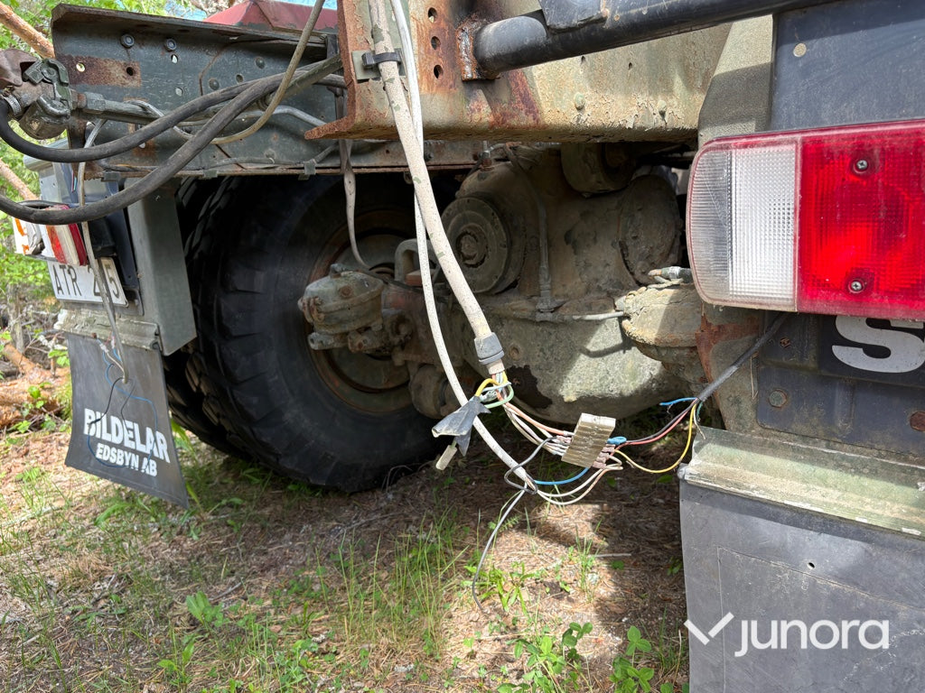 Lastbil med trailer - Scania, LA82B Förlängd