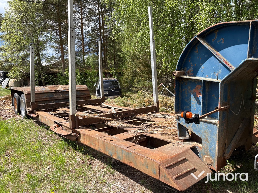 Lastbil med trailer - Scania, LA82B Förlängd