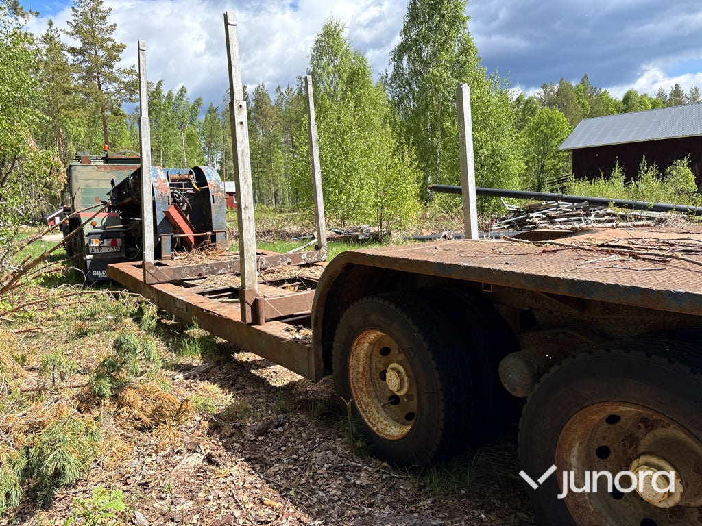 Lastbil med trailer - Scania, LA82B Förlängd