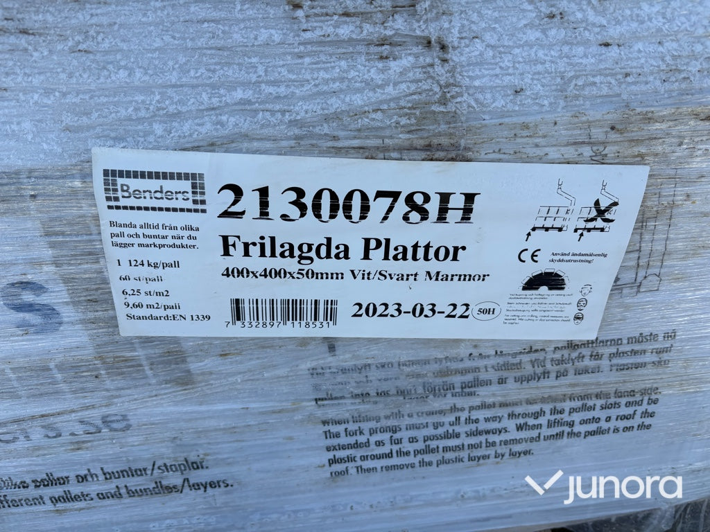 Frilagda plattor - svartvit Marmor cirka 15kvm