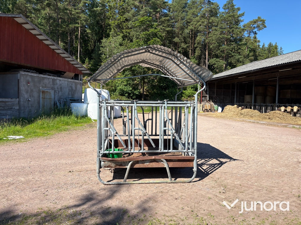 Foderhäck - Kellfri, Låsbara foderplatser och tak