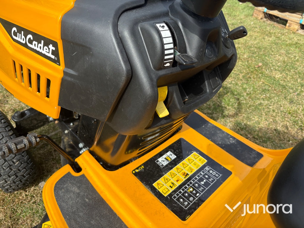 Åkgräsklippare - Cub Cadet, LT1 NS92