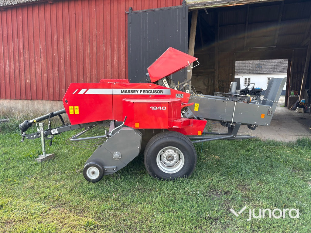 Fyrkantsbalpress – Massey Ferguson MF 1840