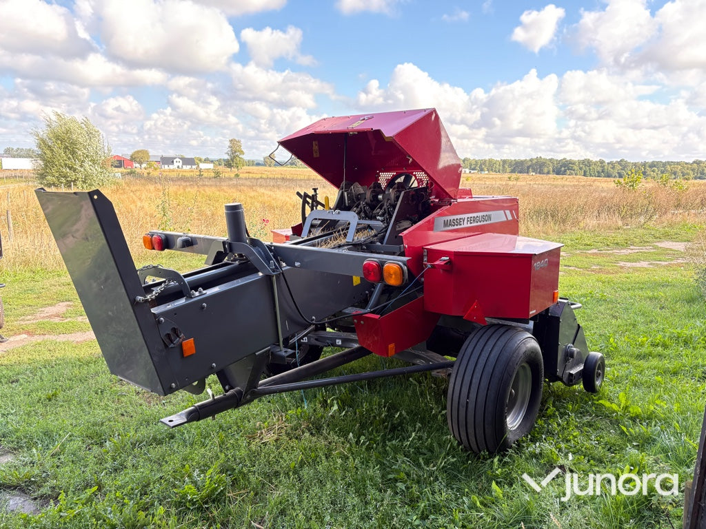 Fyrkantsbalpress – Massey Ferguson MF 1840