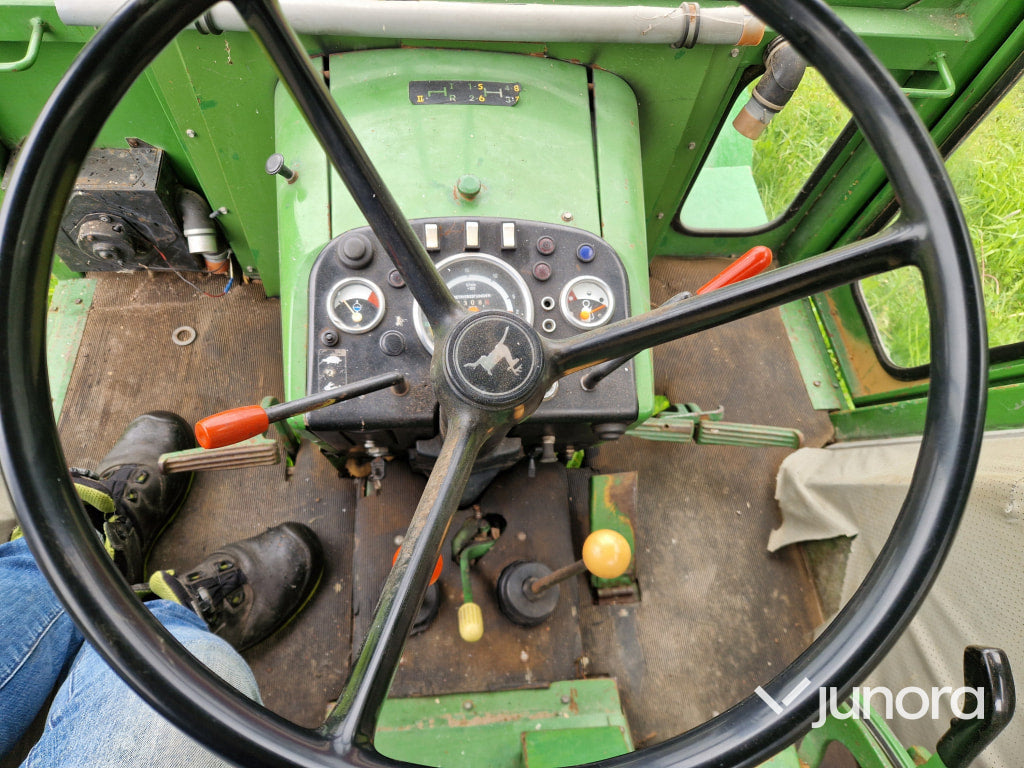 Veterantraktor John Deere 2130