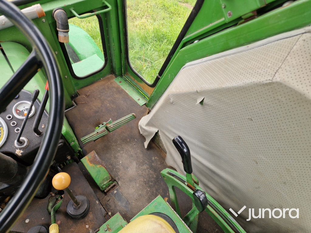 Veterantraktor John Deere 2130
