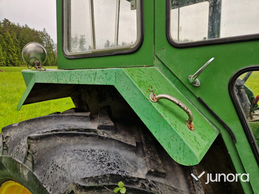 Veterantraktor John Deere 2130