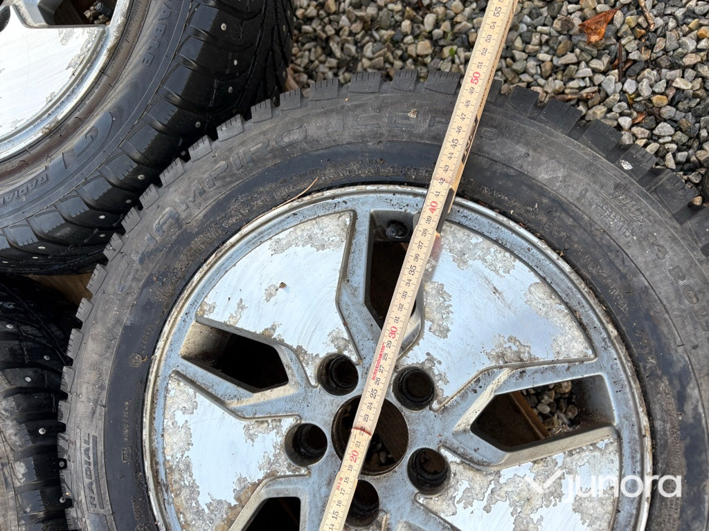 Fälgar med dubbdäck - 3 st