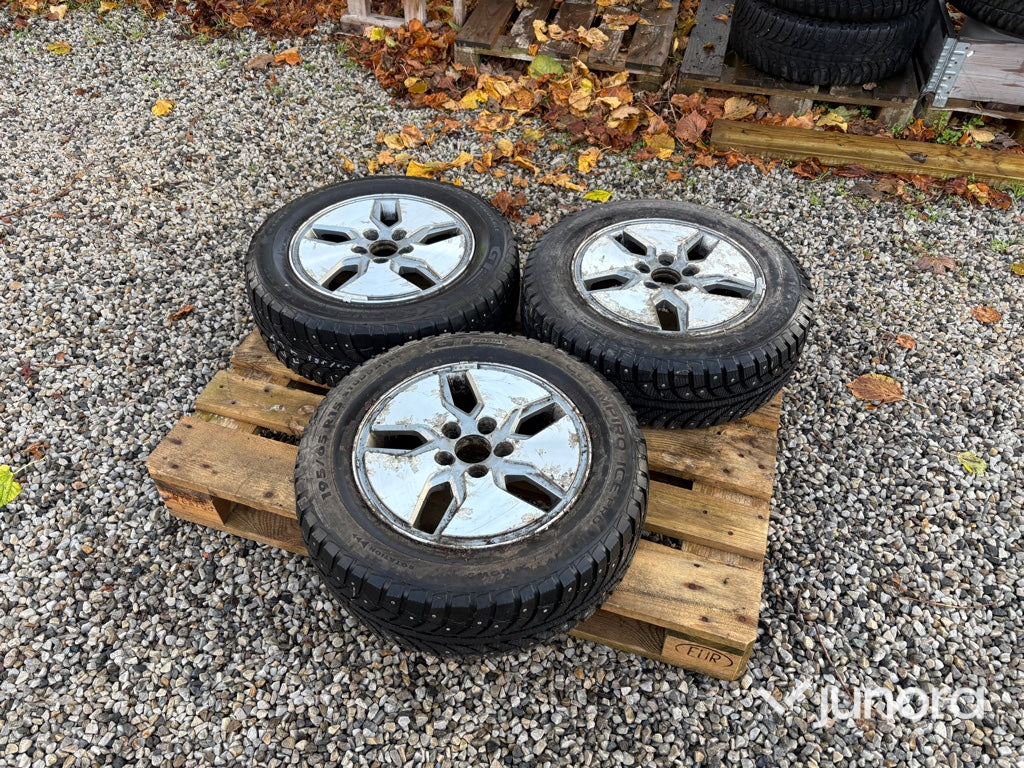 Fälgar med dubbdäck - 3 st