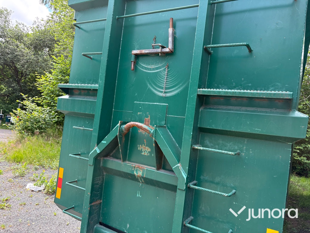 Lastväxlarcontainrar med rullkapell 3 st – Flakab 42 m³