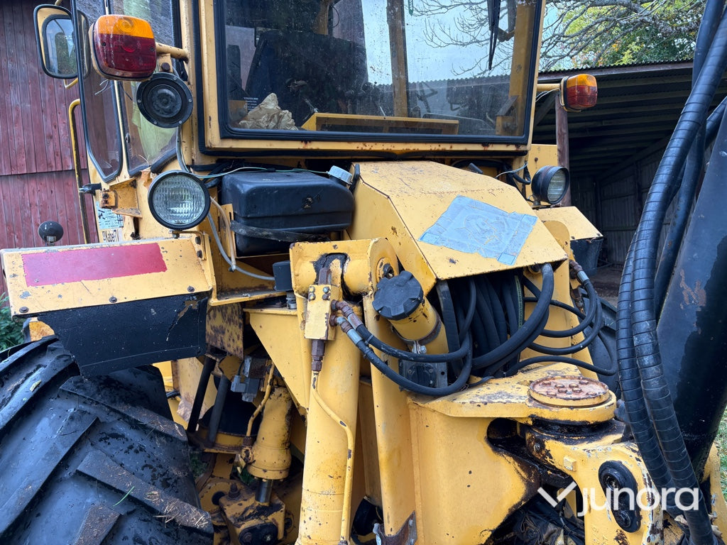 Traktorgrävare Volvo BM 6300