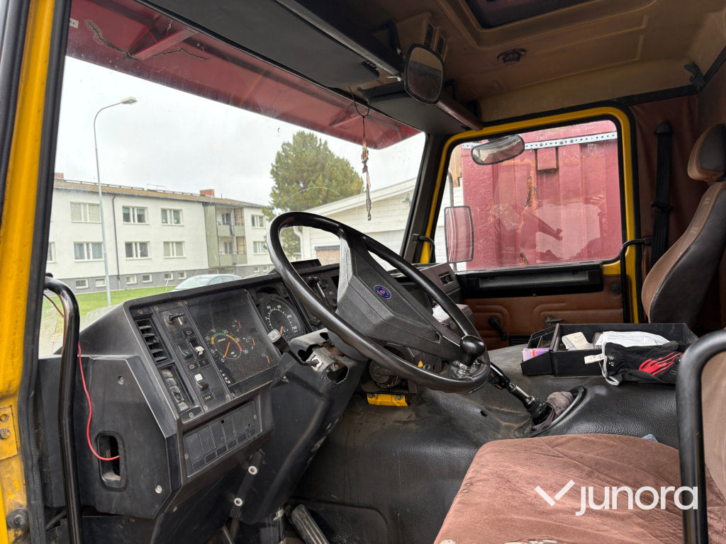 Lastbil - Scania, P82 M 4X2 50