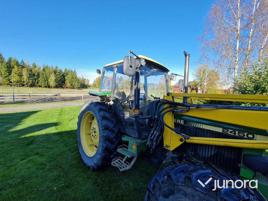 Lastartraktor - John Deere 2450