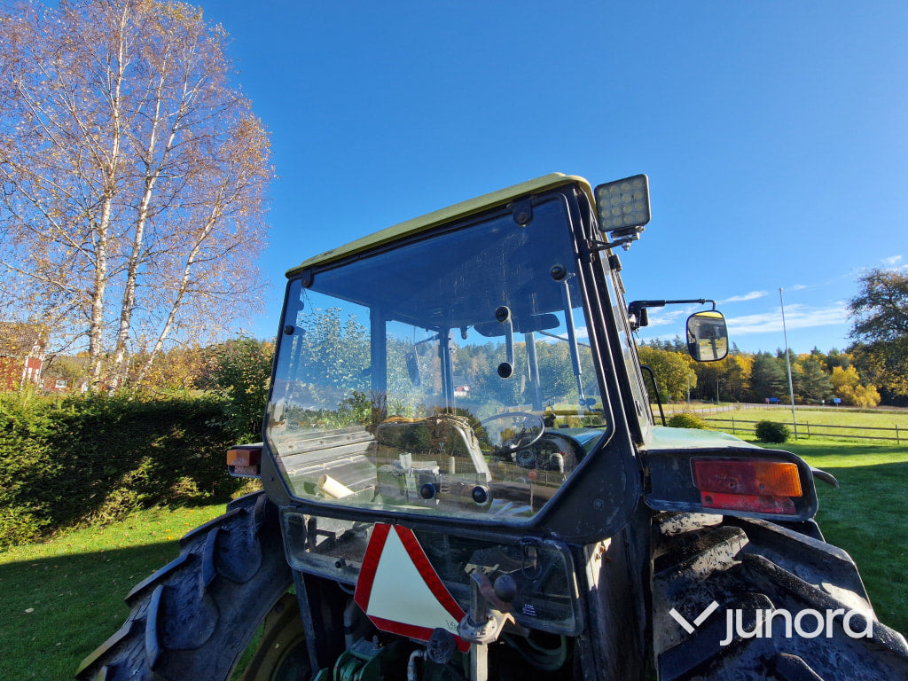 Lastartraktor - John Deere 2450