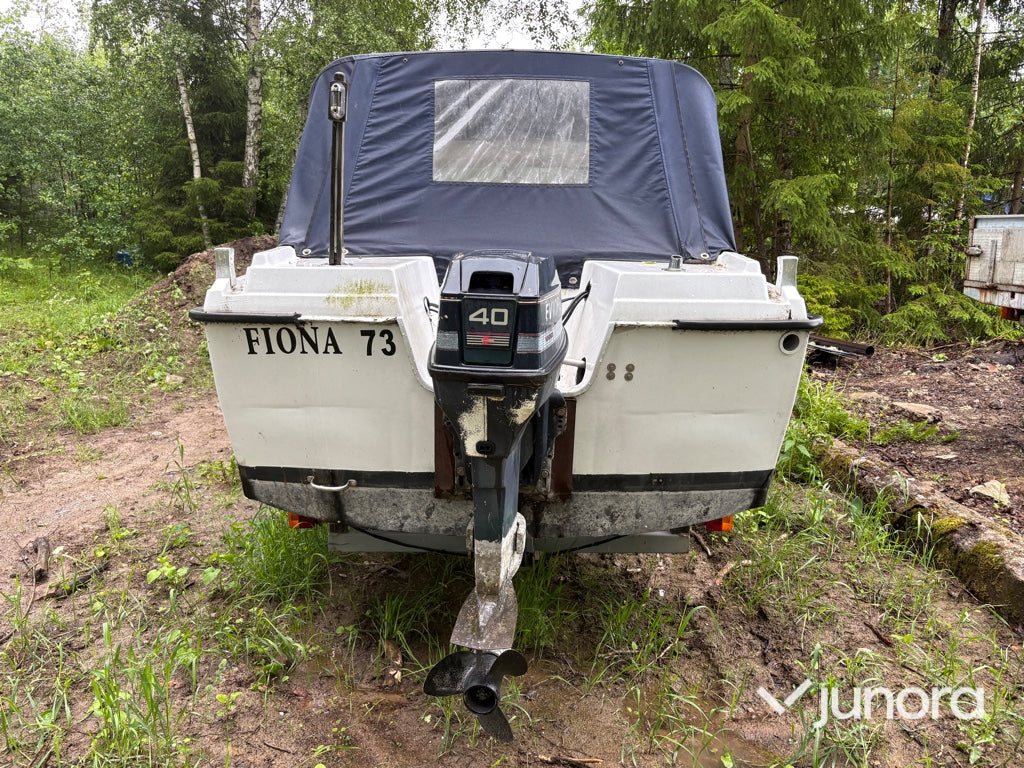Motorbåt med trailer - Crescent, 525