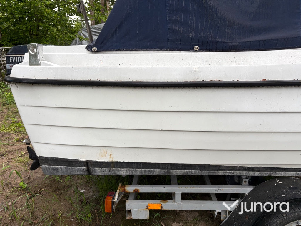 Motorbåt med trailer - Crescent, 525