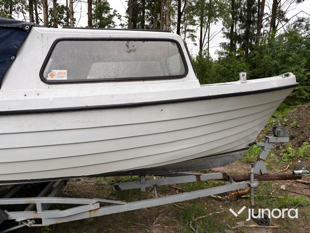 Motorbåt med trailer - Crescent, 525