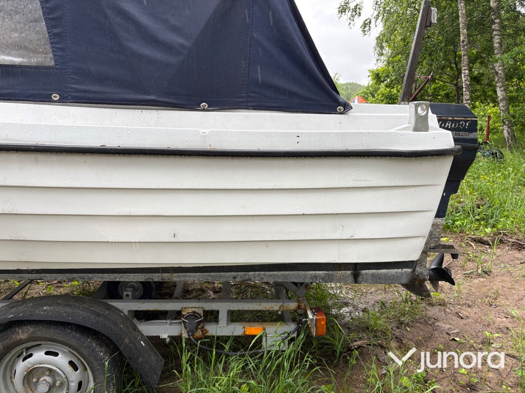 Motorbåt med trailer - Crescent, 525
