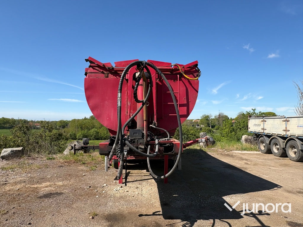 Asfaltstrailer - Parator, STI 17-24