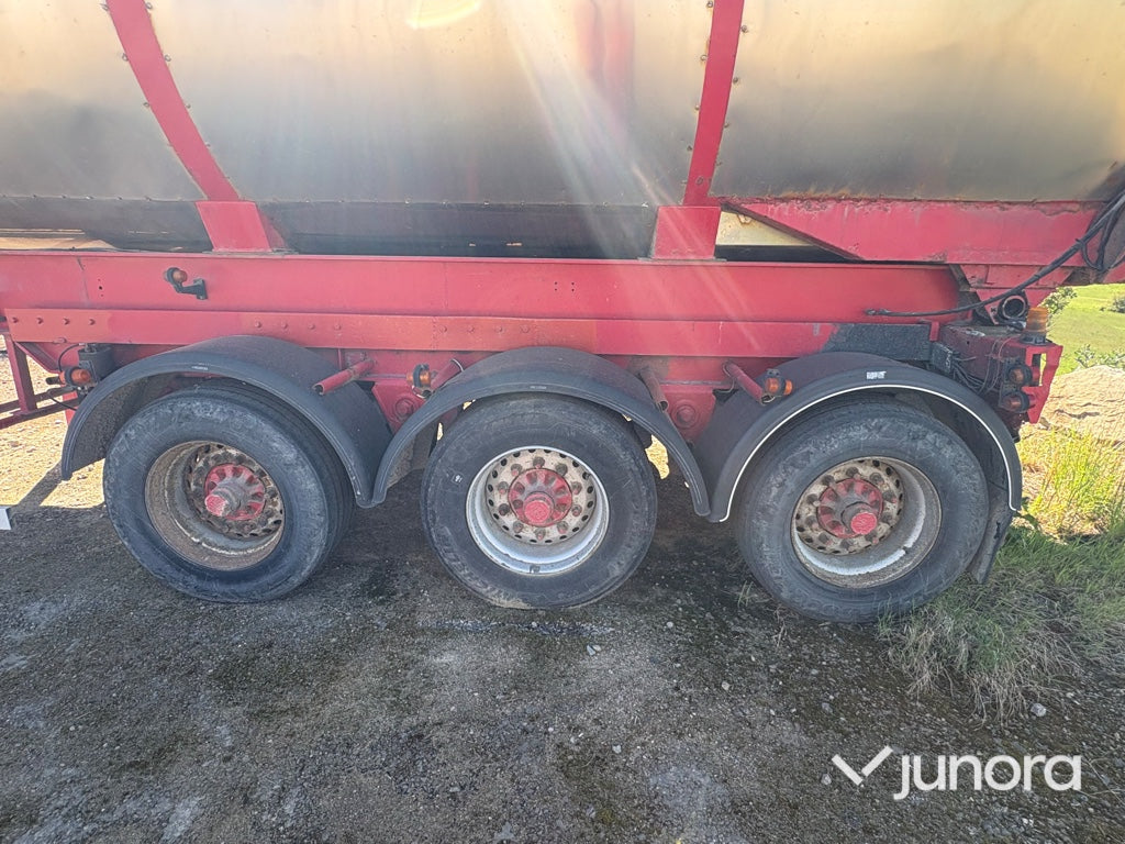 Asfaltstrailer - Parator, STI 17-24