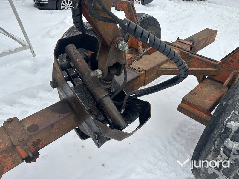 Skogsvagn - Gisebo, med kran