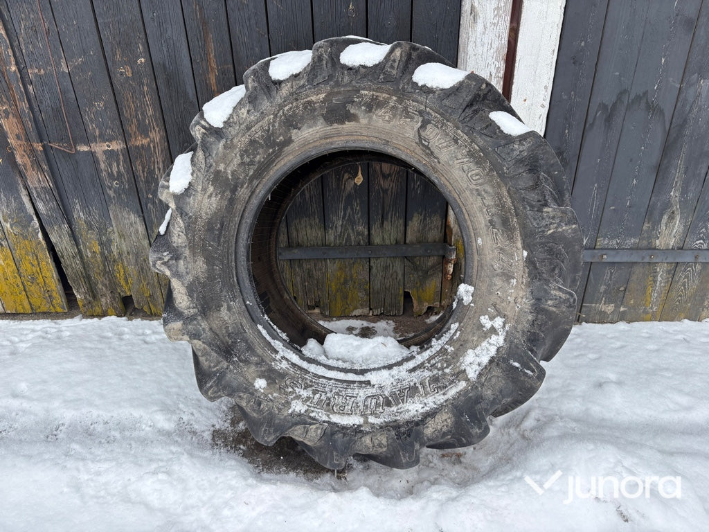 Traktordäck - Taurus, 420/70 R24