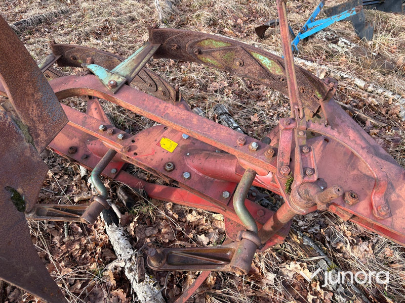 Plog - 3-Skärig Kverneland