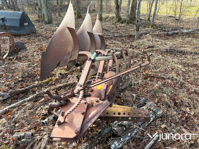 Plog - 3-Skärig Kverneland